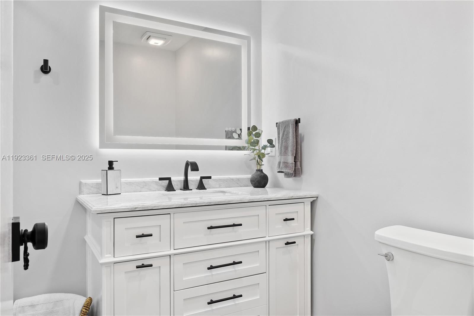 10053 Southwest 77th Court Miami, FL 33156 - Photo 17 of 25