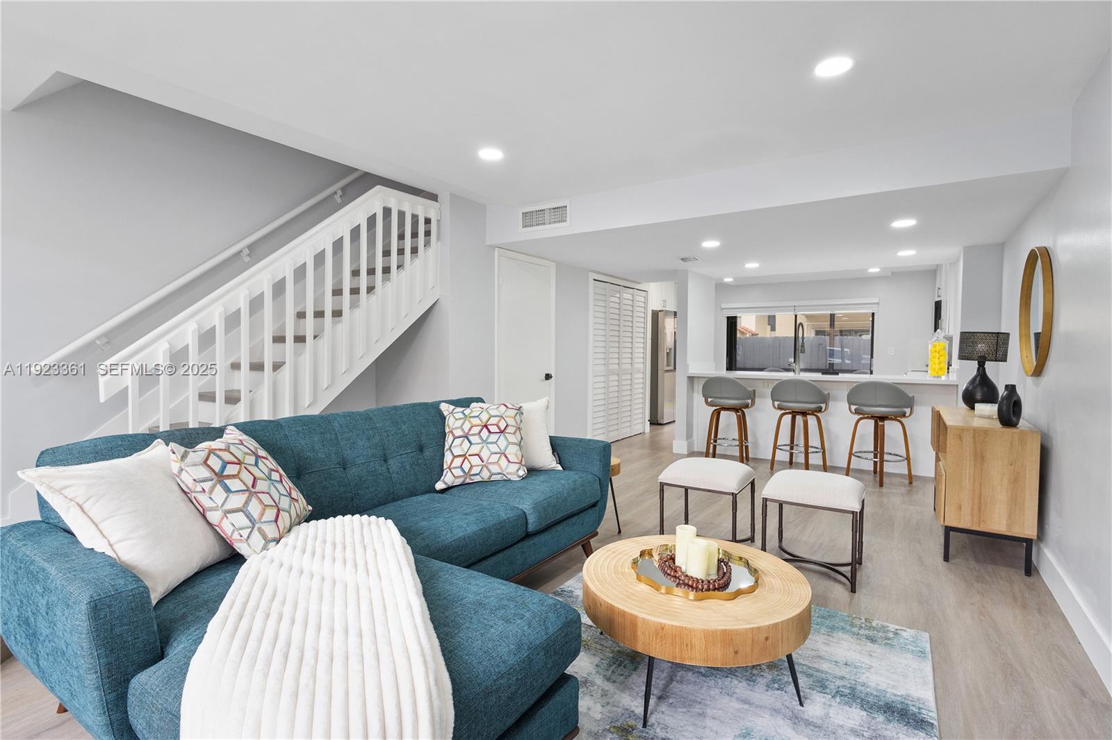 10053 Southwest 77th Court Miami, FL 33156 - Photo 3 of 25