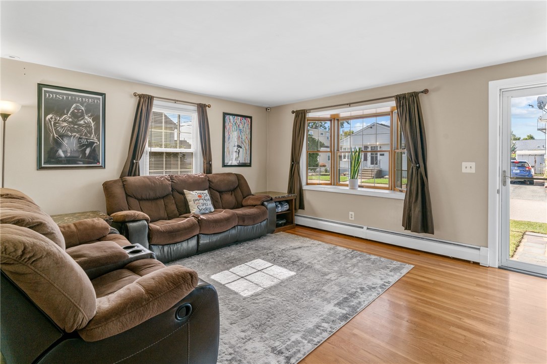 24 Rosemere Road Pawtucket, RI 02861 - Photo 9 of 29 Gallery Image 9