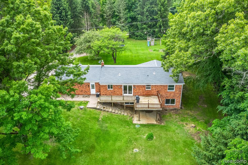 8537 Cedar Lake Road Pinckney, MI 48169 - Photo 23 of 24