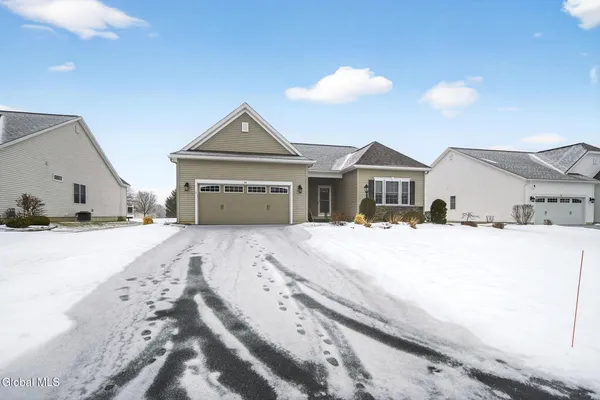 $565,000 | 16 Hearthstone Drive, Halfmoon, NY 12118