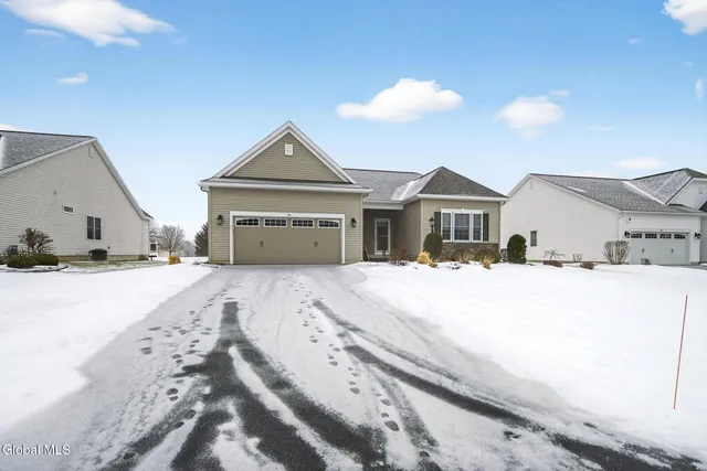 $574,800 | 16 Hearthstone Drive, Halfmoon, NY 12065