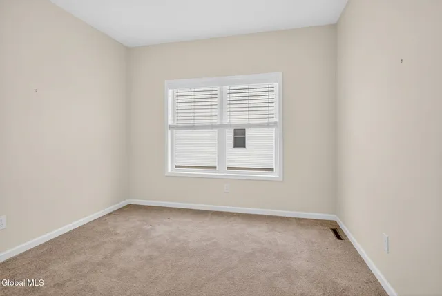 $574,800 | 16 Hearthstone Drive, Halfmoon, NY 12065