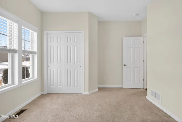 $574,800 | 16 Hearthstone Drive, Halfmoon, NY 12065