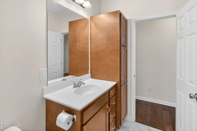 $574,800 | 16 Hearthstone Drive, Halfmoon, NY 12065