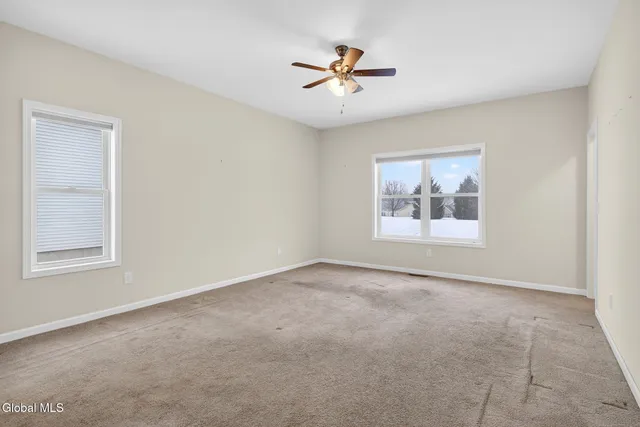 $574,800 | 16 Hearthstone Drive, Halfmoon, NY 12065