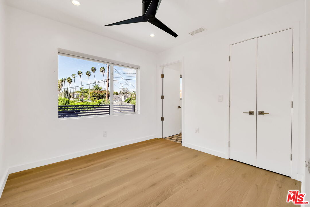 5317 Valley Ridge Avenue Los Angeles, CA 90043 - Photo 14 of 52