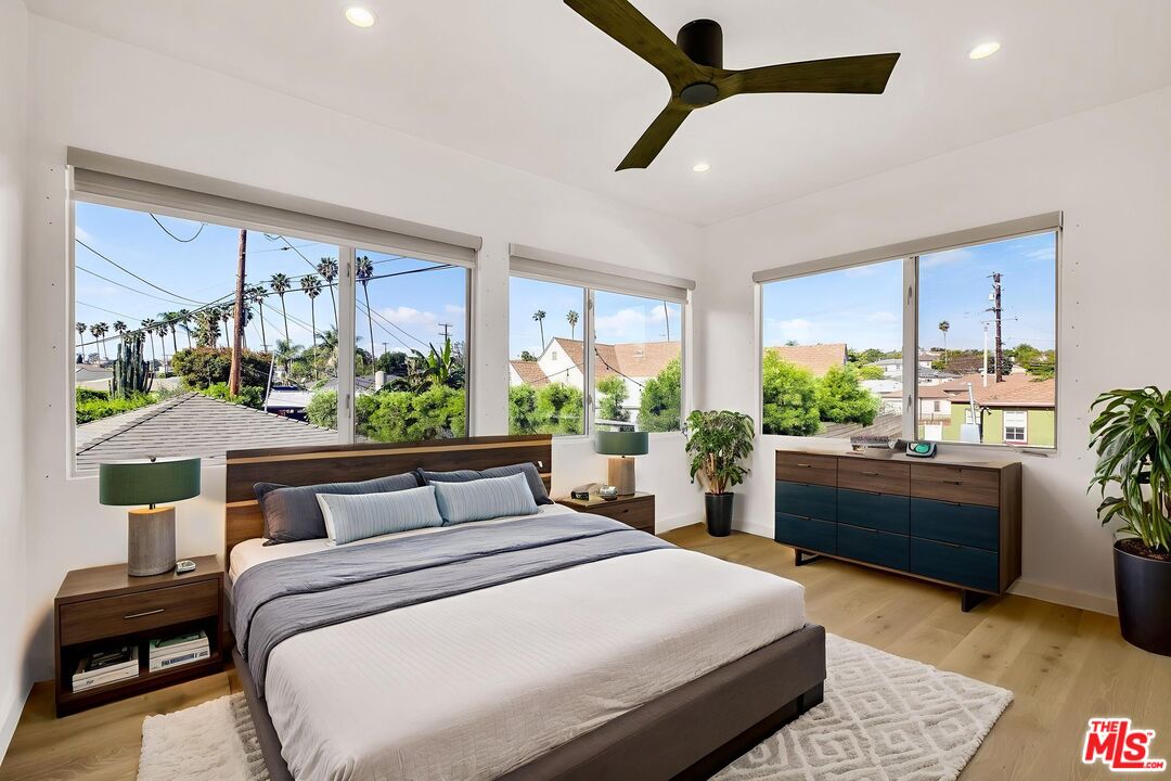 5317 Valley Ridge Avenue Los Angeles, CA 90043 - Photo 27 of 52