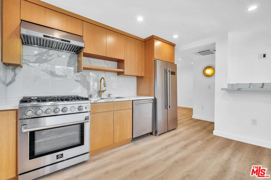 5317 Valley Ridge Avenue Los Angeles, CA 90043 - Photo 32 of 52