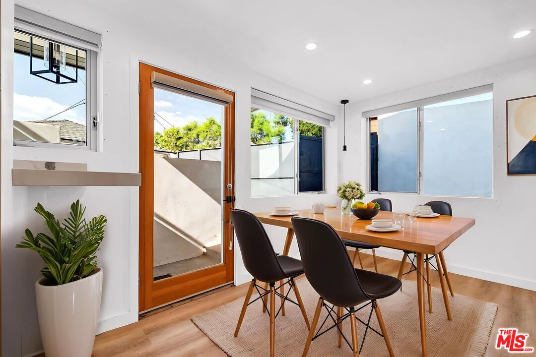 5317 Valley Ridge Avenue Los Angeles, CA 90043 - Photo 34 of 52