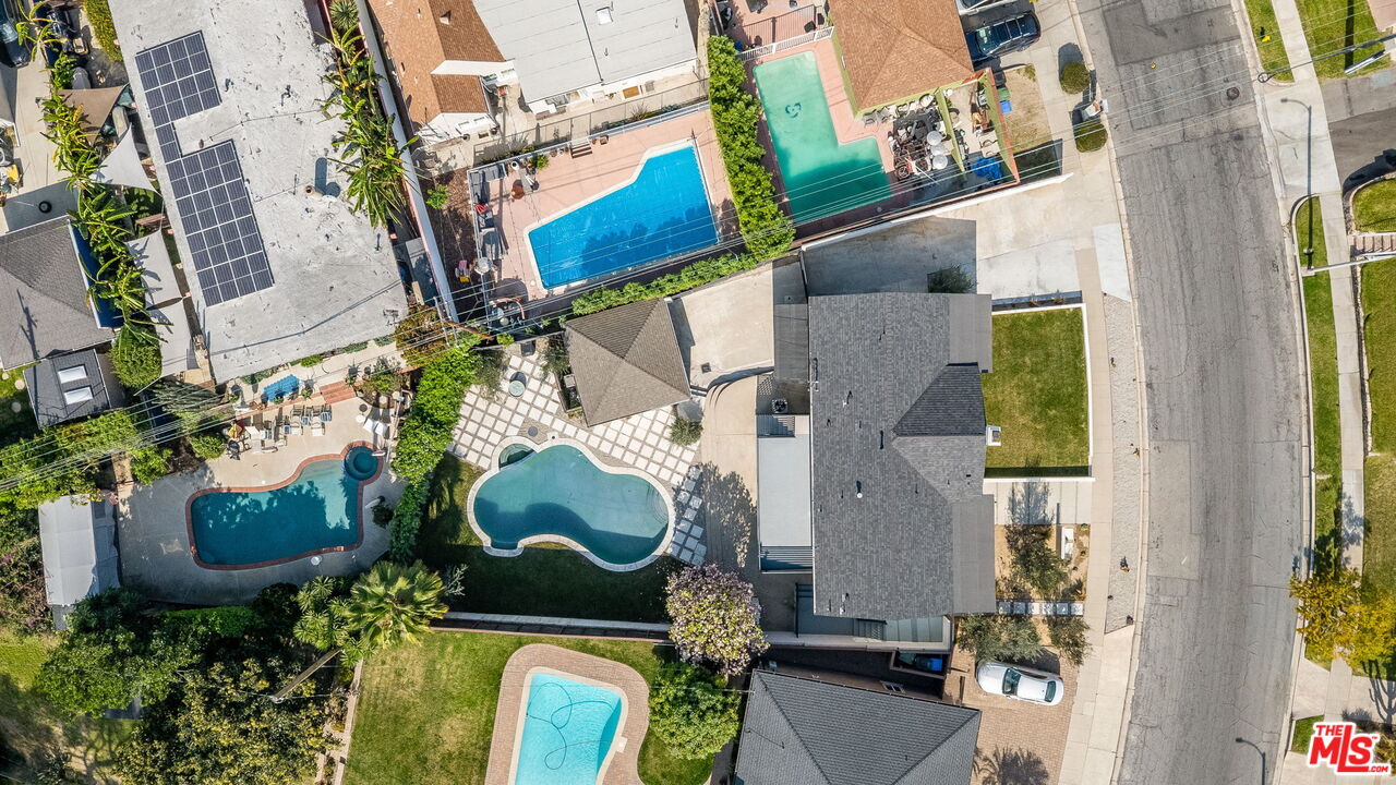 5317 Valley Ridge Avenue Los Angeles, CA 90043 - Photo 48 of 52