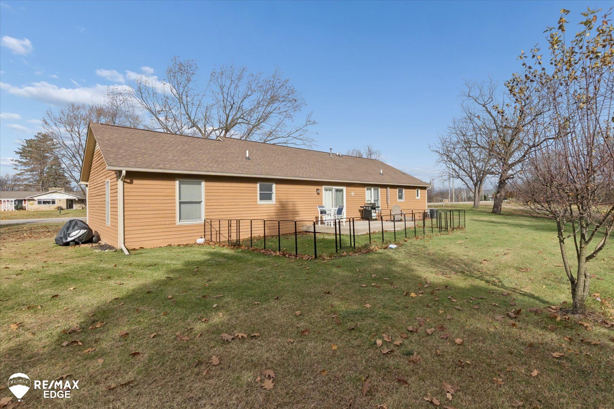 7080 Perry Road Grand Blanc, MI 48439 - Photo 23 of 25 50194252-daecf304-d65c-47e7-b48d-9ab49835b7dc.JPG