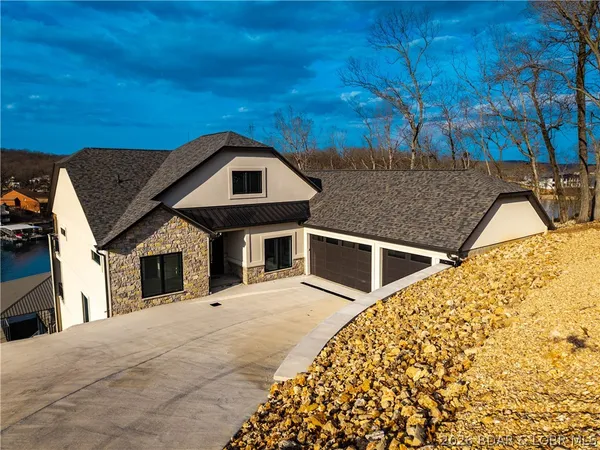 $3,200,000 | 257 Beachnut Drive, Sunrise Beach, MO 65079