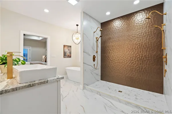 $3,200,000 | 257 Beachnut Drive, Sunrise Beach, MO 65079