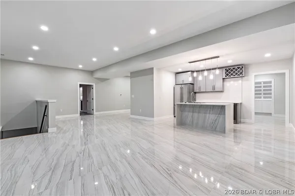 $3,200,000 | 257 Beachnut Drive, Sunrise Beach, MO 65079