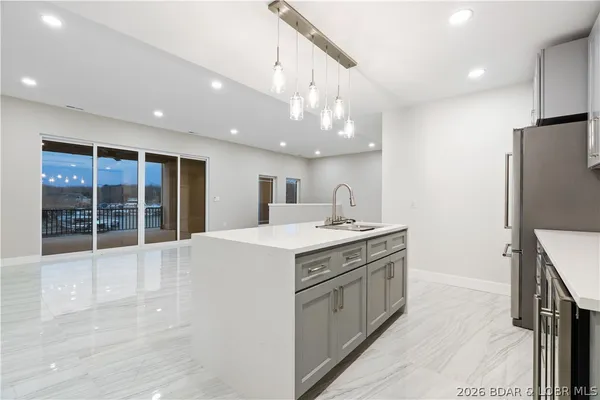 $3,200,000 | 257 Beachnut Drive, Sunrise Beach, MO 65079