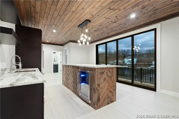 $3,200,000 | 257 Beachnut Drive, Sunrise Beach, MO 65079