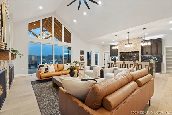 $3,200,000 | 257 Beachnut Drive, Sunrise Beach, MO 65079