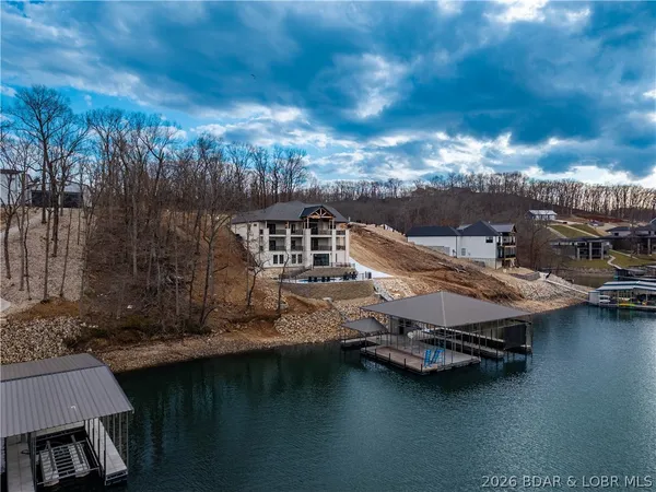 $3,200,000 | 257 Beachnut Drive, Sunrise Beach, MO 65079