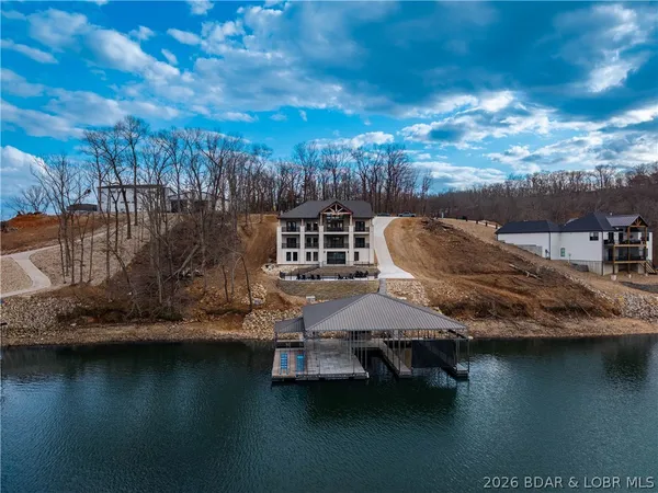 $3,200,000 | 257 Beachnut Drive, Sunrise Beach, MO 65079