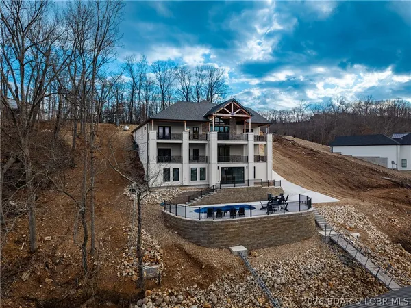 $3,200,000 | 257 Beachnut Drive, Sunrise Beach, MO 65079