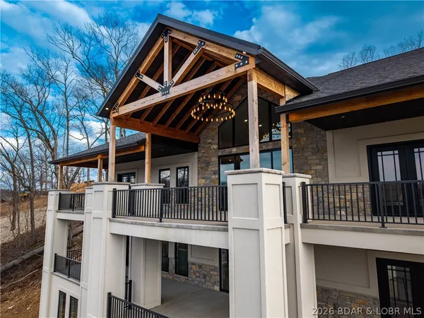 $3,200,000 | 257 Beachnut Drive, Sunrise Beach, MO 65079