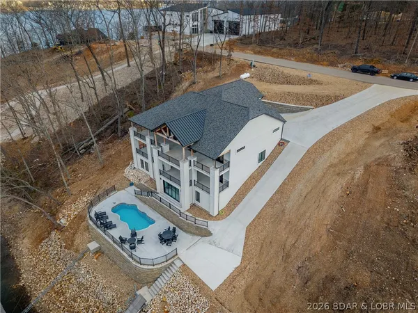 $3,200,000 | 257 Beachnut Drive, Sunrise Beach, MO 65079