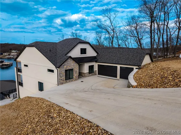 $3,200,000 | 257 Beachnut Drive, Sunrise Beach, MO 65079