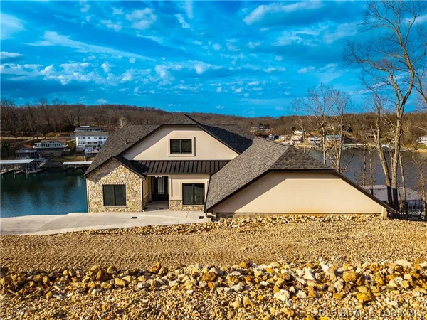 $3,200,000 | 257 Beachnut Drive, Sunrise Beach, MO 65079