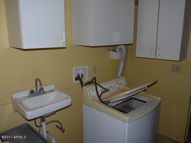 306 Jolly Road Seligman, AZ 86337 - Photo 10 of 20 P1150340