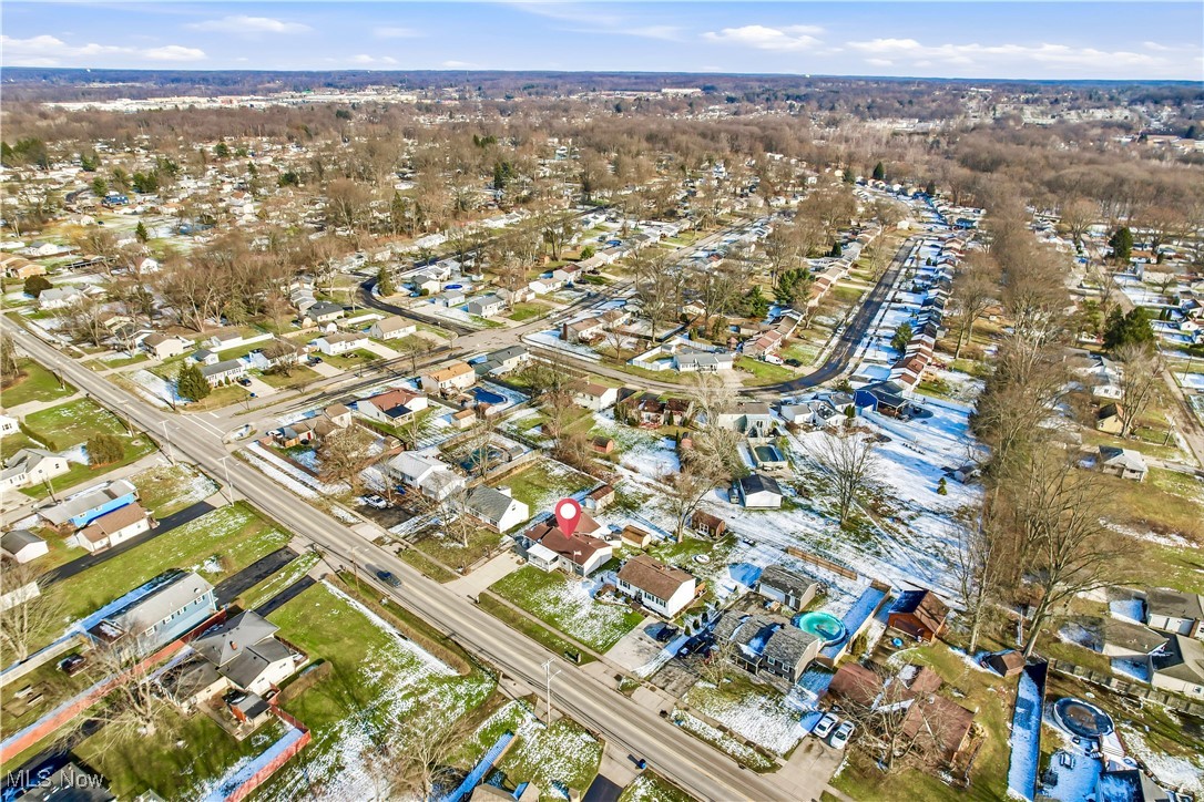 245 North Road Niles, OH 44446 - Photo 42 of 45 Aerial view of property and surrounding area featuring nearby suburban area