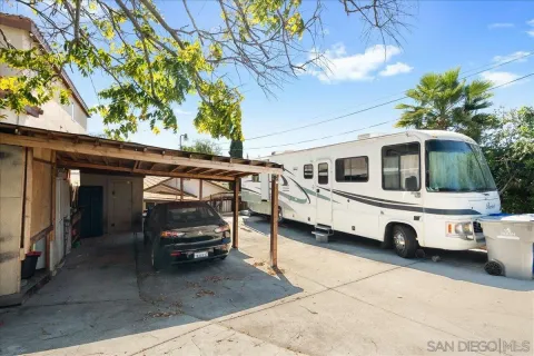 $799,999 | 4027 C Street, San Diego, CA 92102