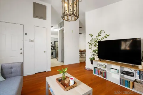 $799,999 | 4027 C Street, San Diego, CA 92102