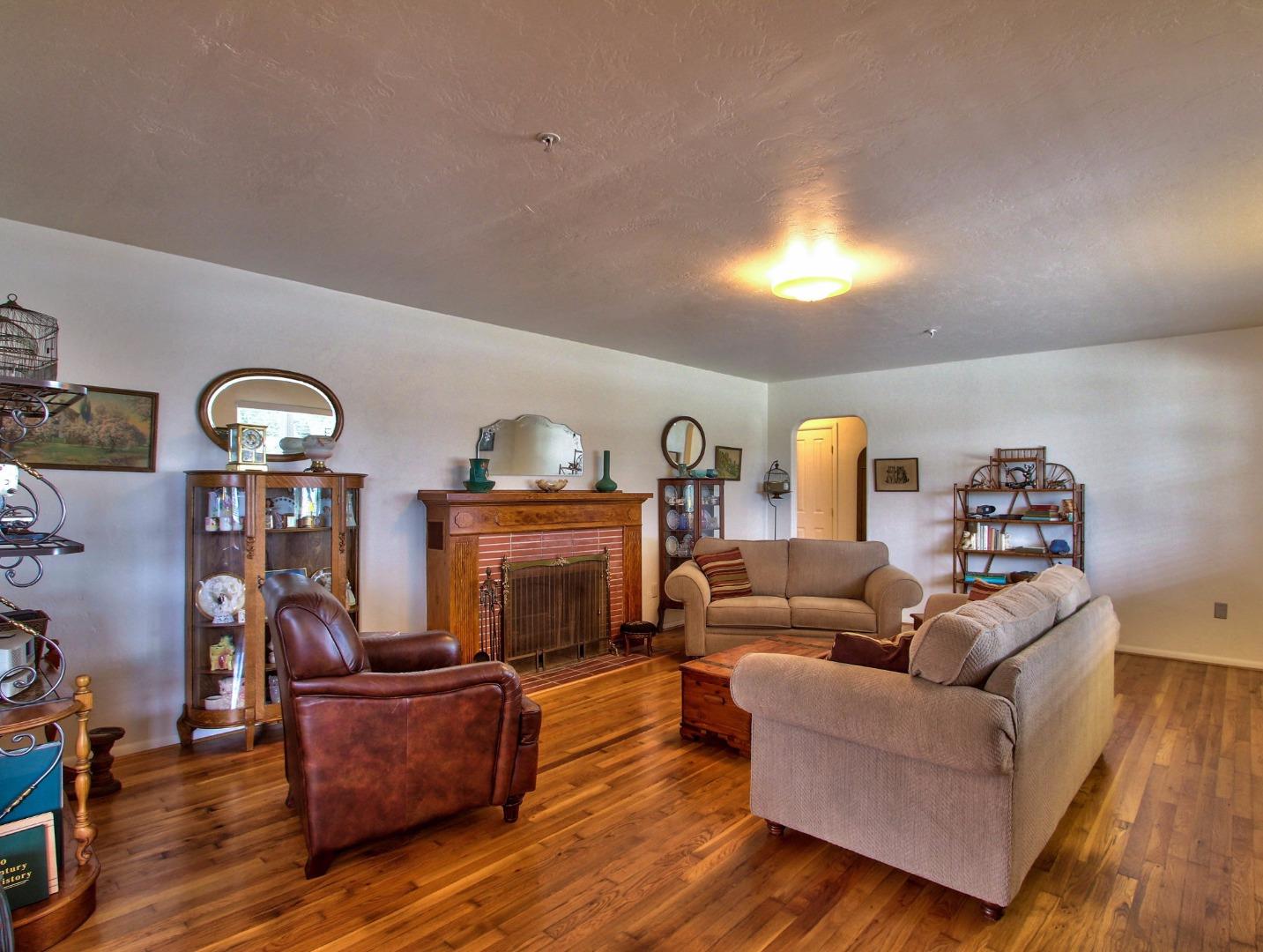 324 River Road Salinas, CA 93908 - Photo 6 of 30 Gallery Image 6