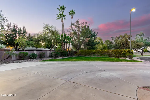 $1,075,000 | 3603 East Indigo Bay Court, Gilbert, AZ 85234