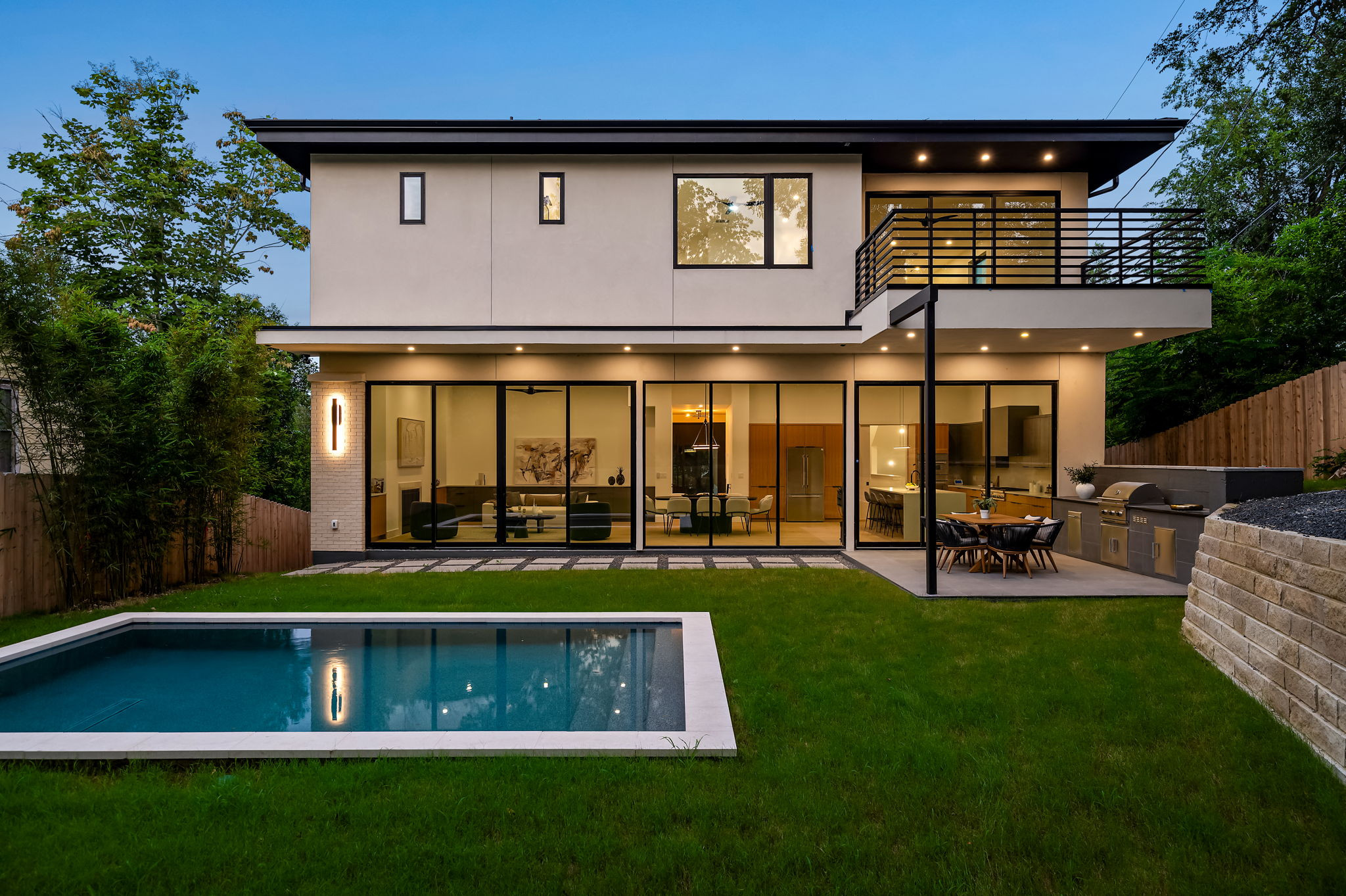 1102 Summit Street Austin, TX 78741 - Photo 1 of 32