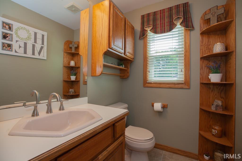 7300 Jenner Road Chandler, IN 47610 - Photo 11 of 35