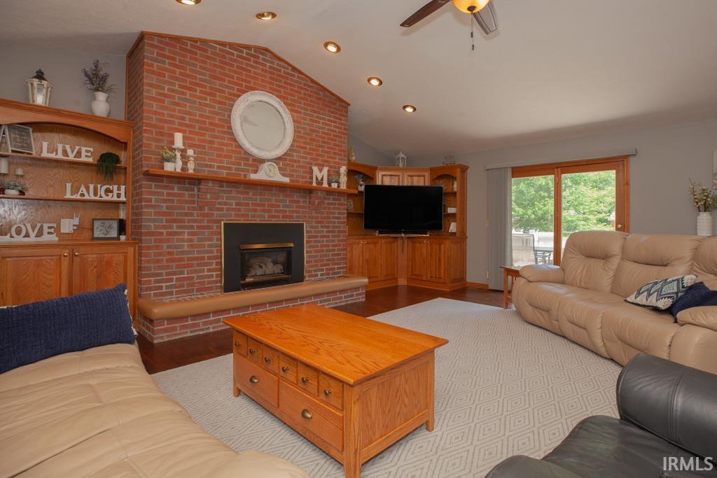 7300 Jenner Road Chandler, IN 47610 - Photo 6 of 35