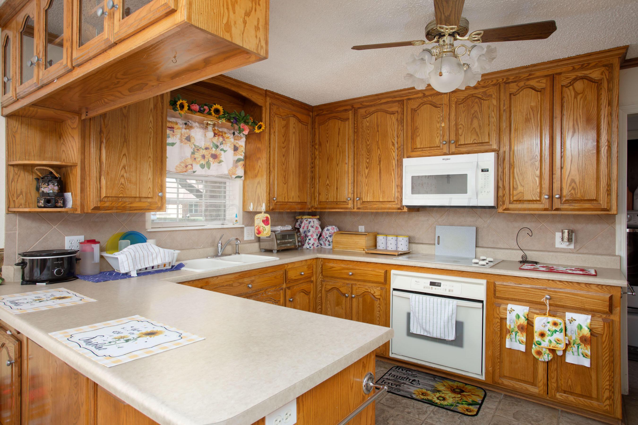 8006 Kerr Place Amarillo, TX 79121 - Photo 10 of 28 3
