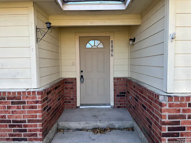 $1,595 | 8806 Slumber Lane, Unit 101, Converse, TX 78109