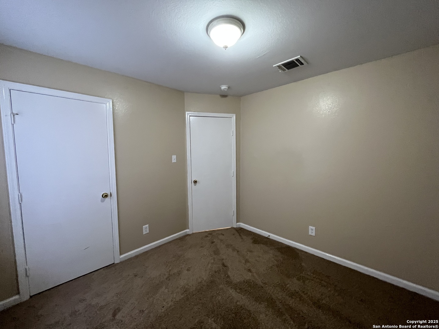 8806 Slumber Lane, Unit 101 Converse, TX 78109 - Photo 35 of 38 an empty room with a space