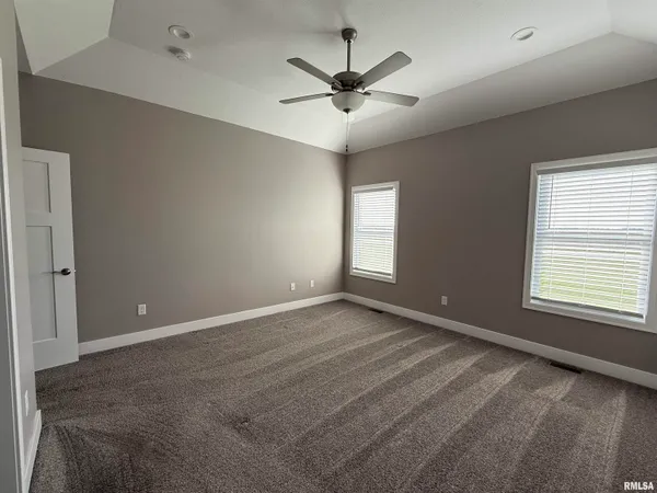 $2,950 | 4511 Castle Pines Drive, Springfield, IL 62711