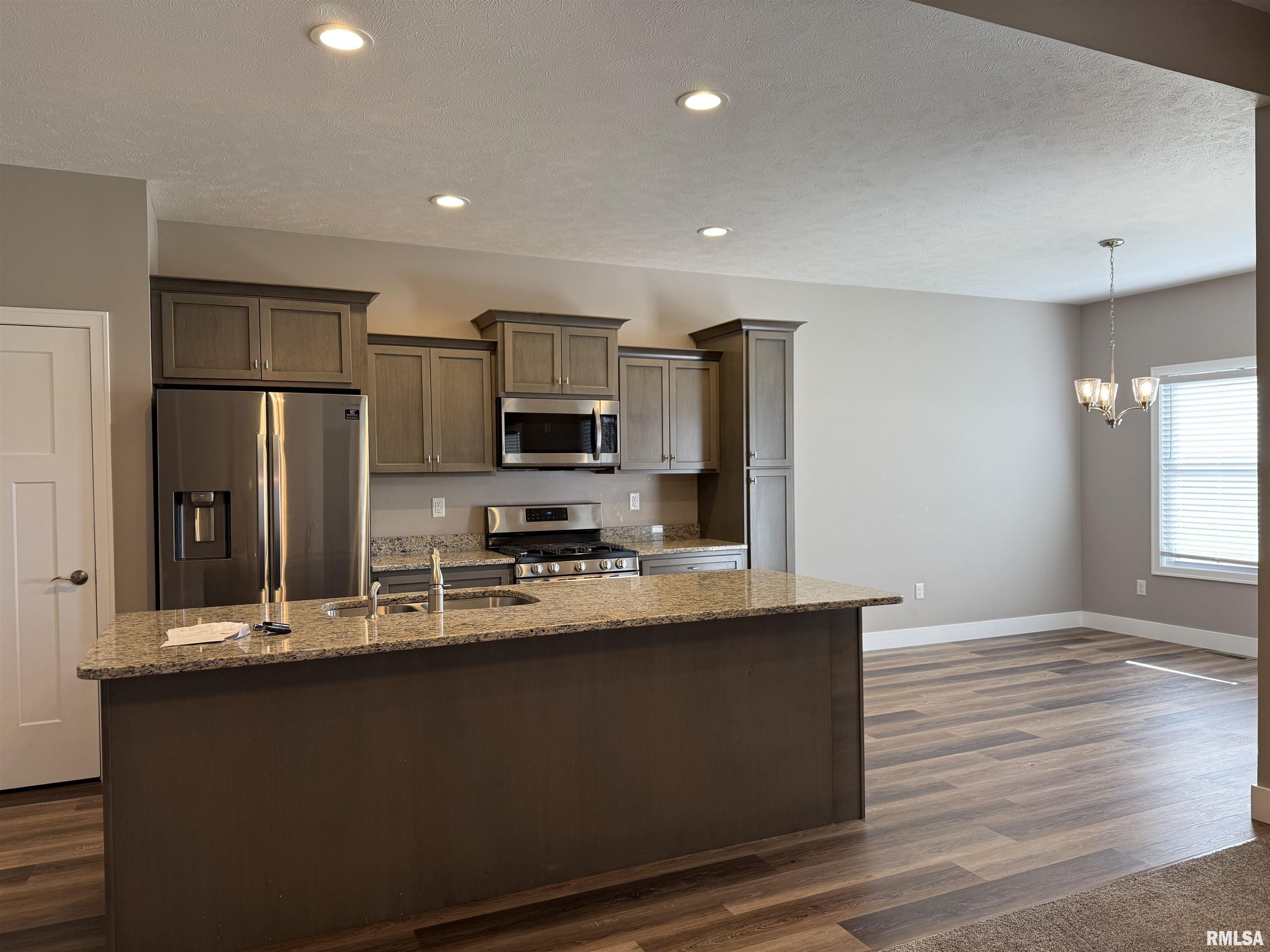 4511 Castle Pines Drive Springfield, IL 62711 - Photo 6 of 22