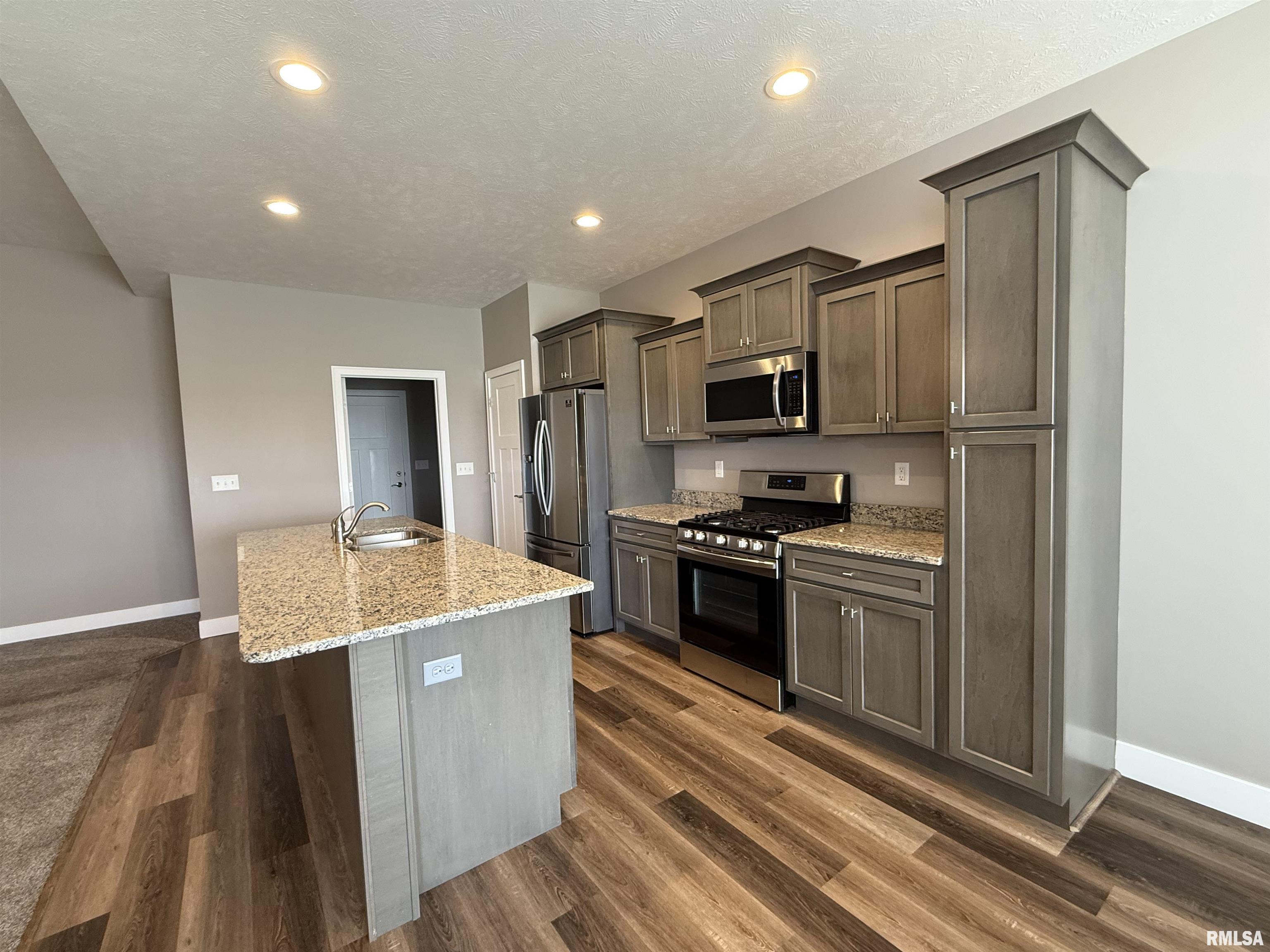 4511 Castle Pines Drive Springfield, IL 62711 - Photo 7 of 22