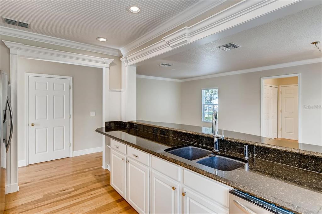 730 Oak Shadows Road Kissimmee, FL 34747 - Photo 7 of 19