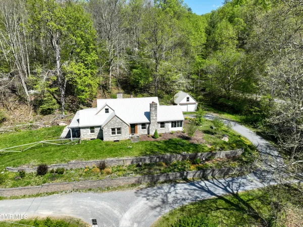 $549,000 | 303 Highway 143, Roan Mountain, TN 37687