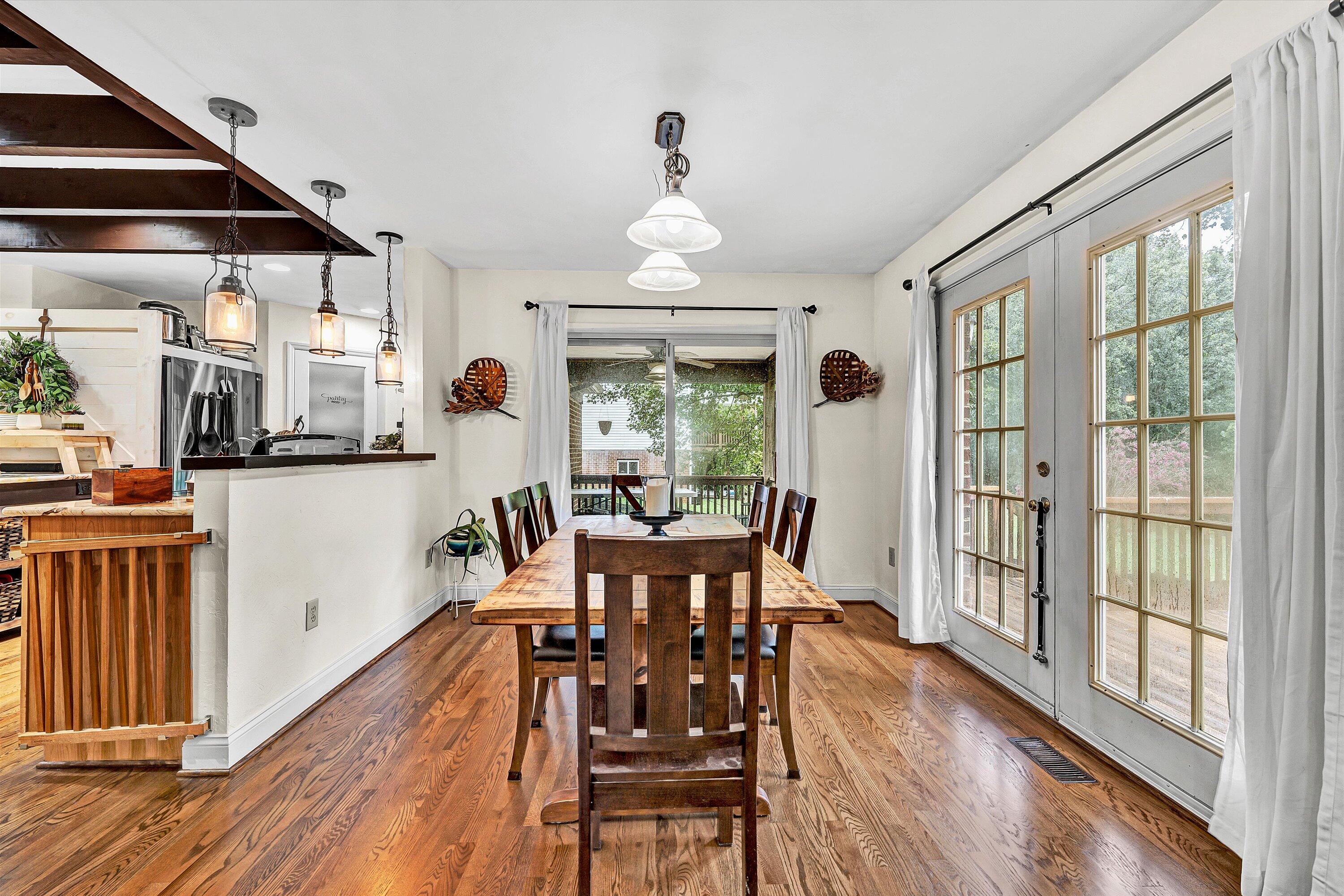 85 MacGregor Drive Blue Ridge, VA 24064 - Photo 24 of 69 22-Spacious Dining Area