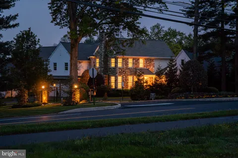 $1,500,000 | 2 Garden Path, Unit 14, Doylestown, PA 18901