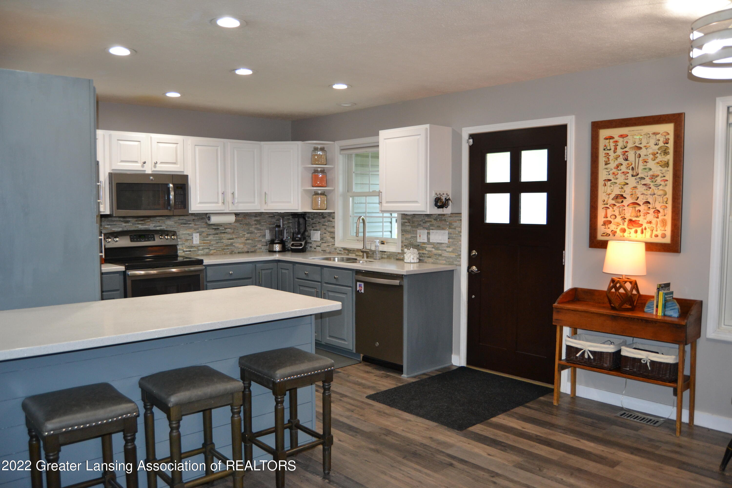 845 West Wilkinson Road Owosso, MI 48867 - Photo 3 of 21 DSC_1282