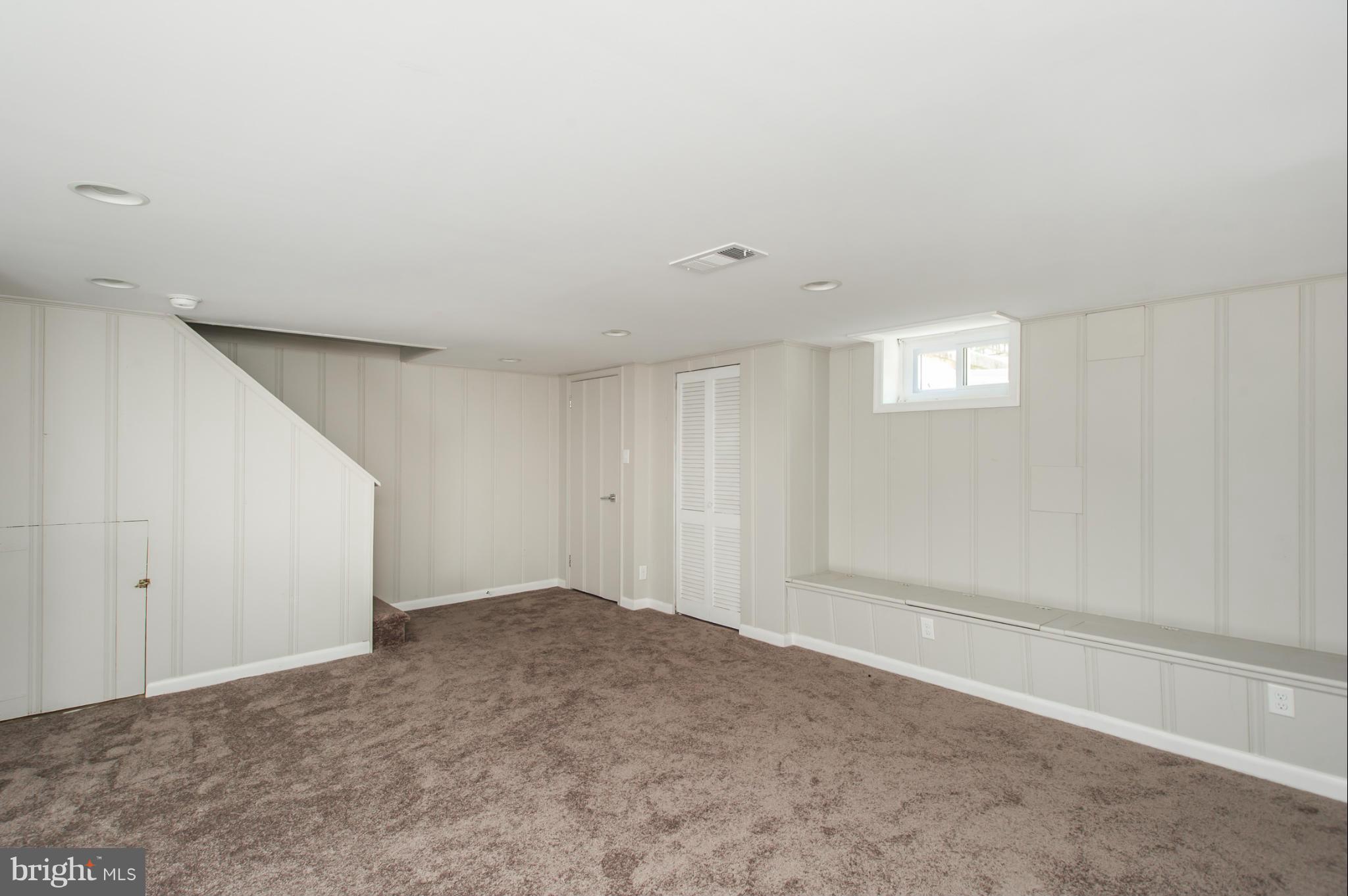 1652 Myamby Road Baltimore, MD 21286 - Photo 22 of 29 EXTRA STORAGE UNDER THE BENCHES